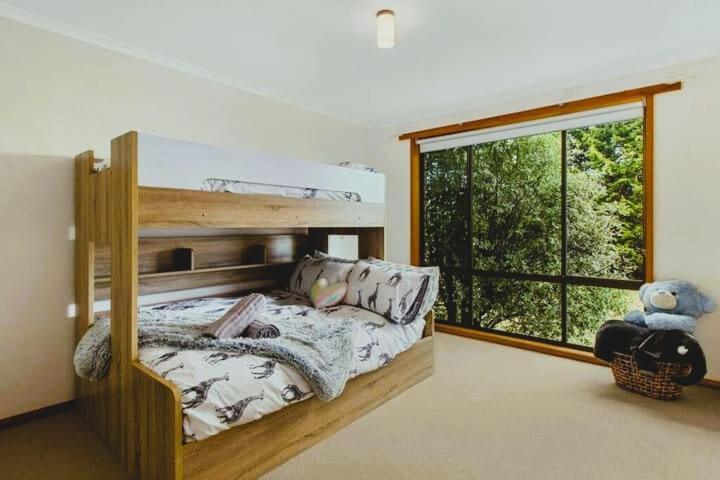 Spacious Modern Home Outstanding Views Sleeps 9 Хобарт Экстерьер фото